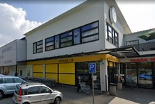 Předbíhání ve frontě na salám! Drama v boskovickém Albertu museli řešit strážníci